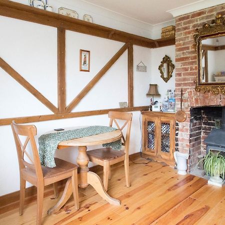 Flint Cottage Chichester Dış mekan fotoğraf
