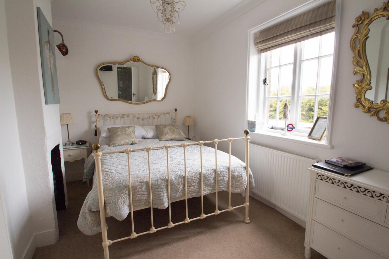 Flint Cottage Chichester Dış mekan fotoğraf